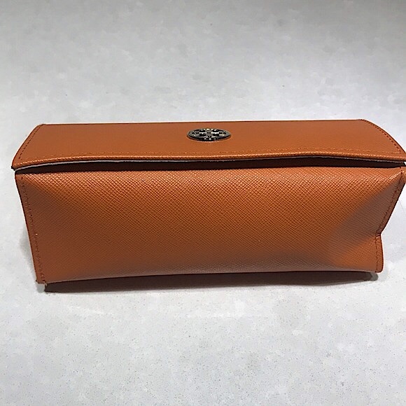 Tory Burch case L6.5’in/H3in/D2.5in⭐️⭐️⭐️⭐️ - Picture 3 of 9